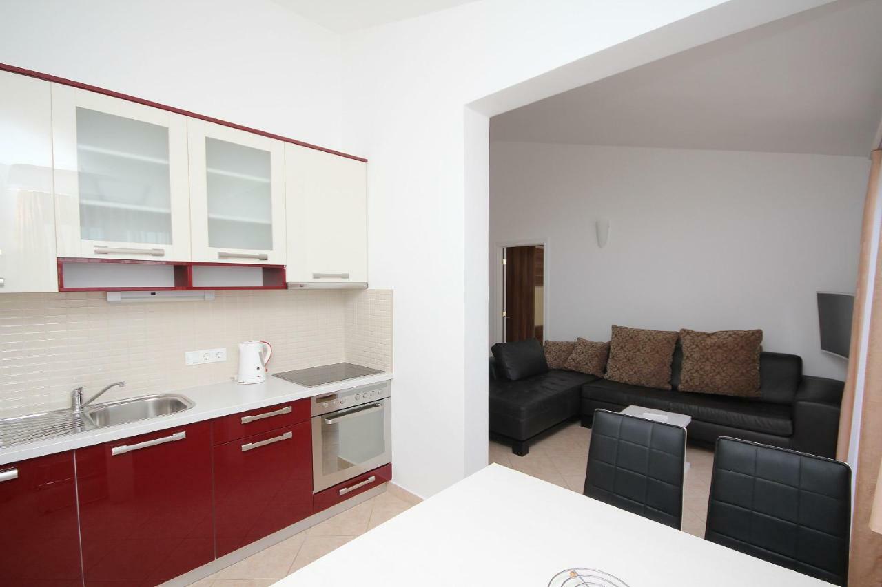 Apartment Domo Makarska Exterior foto